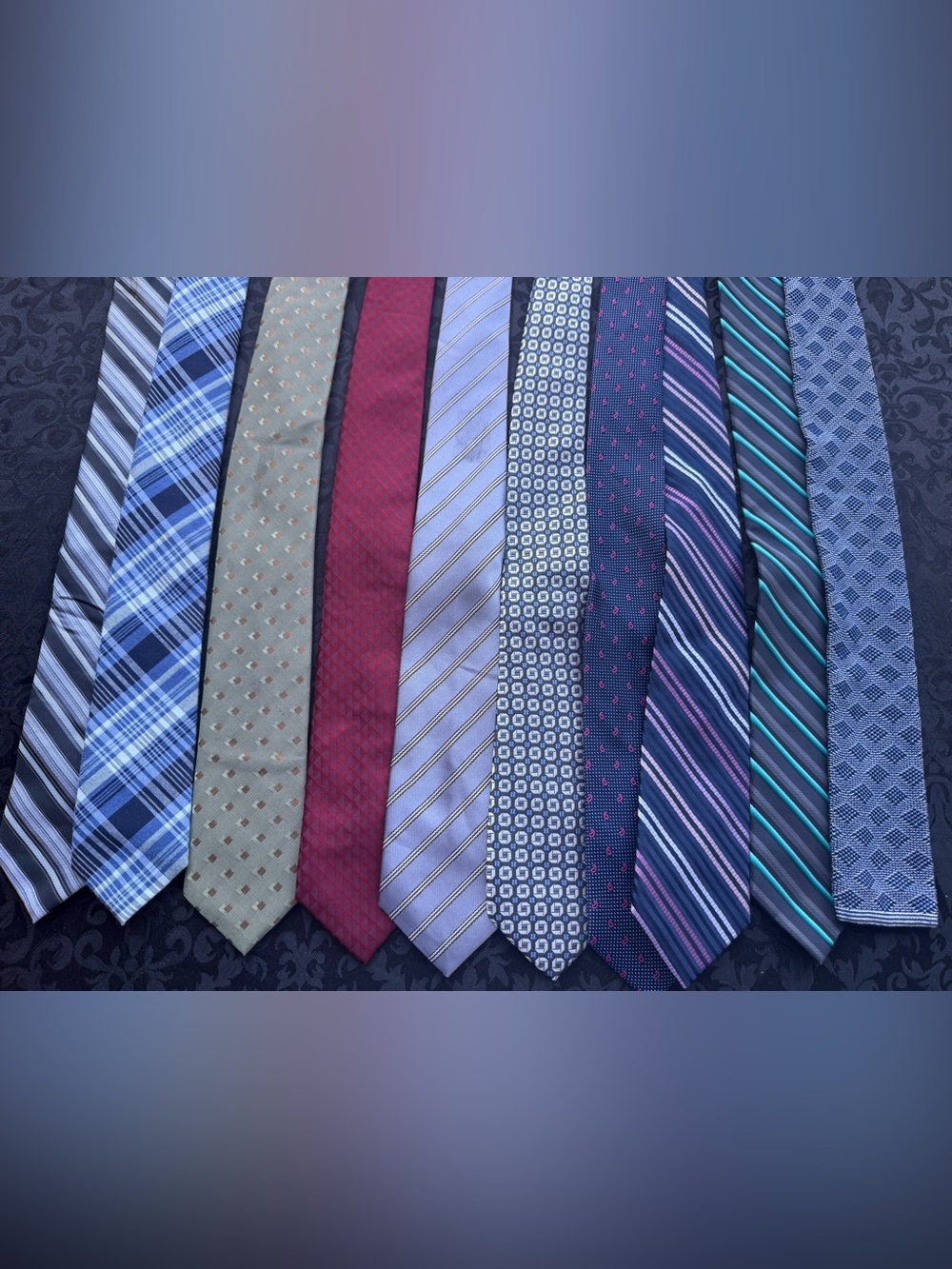 Lot of 10 Mens Assorted Ties Ref# 13152
